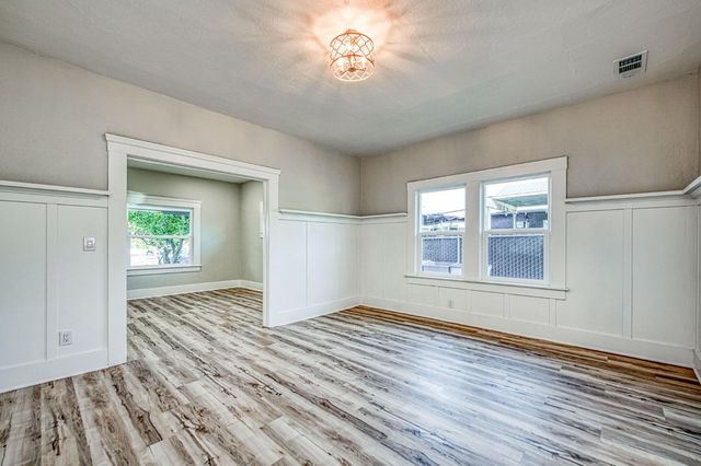 827 B Street, Fresno, CA 93706