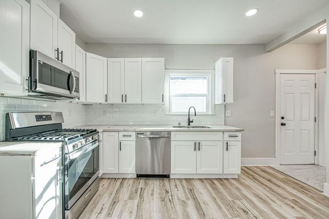 827 B Street, Fresno, CA 93706