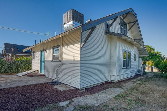 827 B Street, Fresno, CA 93706