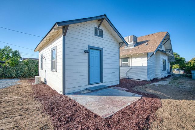 827 B Street, Fresno, CA 93706