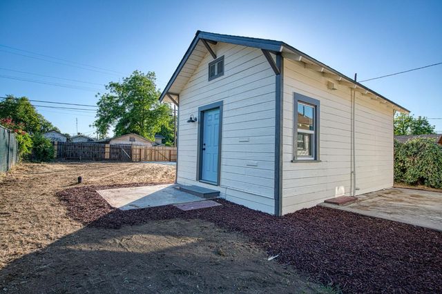 827 B Street, Fresno, CA 93706