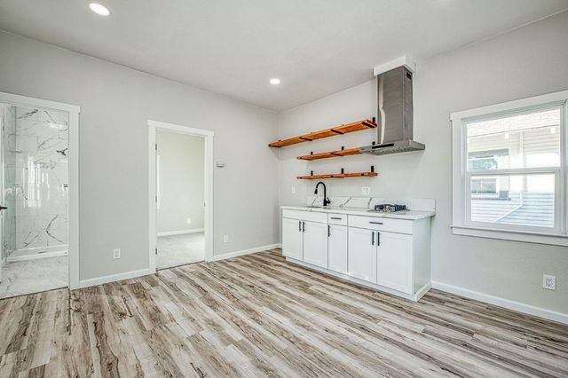 827 B Street, Fresno, CA 93706