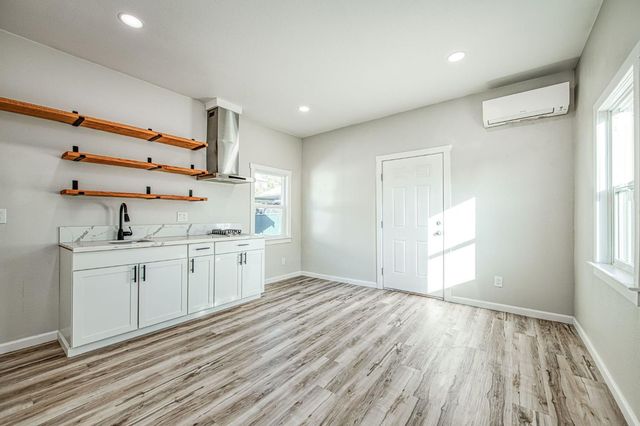 827 B Street, Fresno, CA 93706