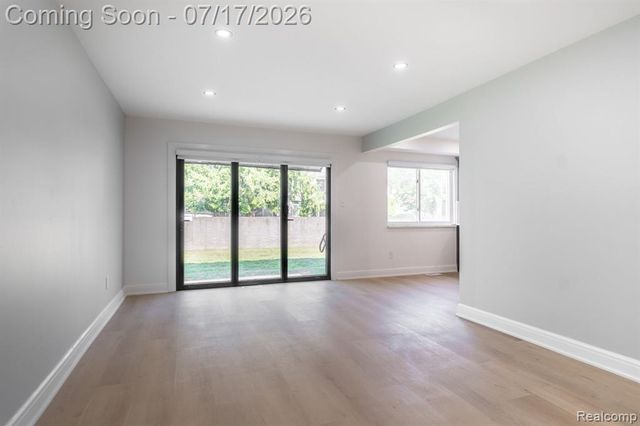 27426 Marshall Street, Southfield, MI 48076