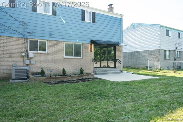 27426 Marshall Street, Southfield, MI 48076