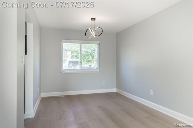27426 Marshall Street, Southfield, MI 48076