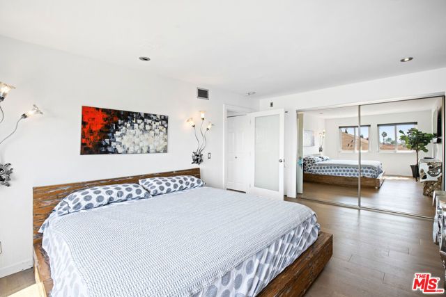 432 S Hamel Road 302, Los Angeles, CA 90048