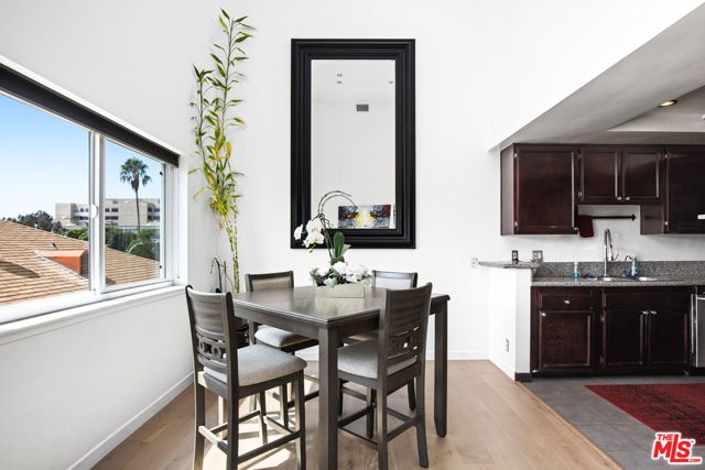432 S Hamel Road 302, Los Angeles, CA 90048