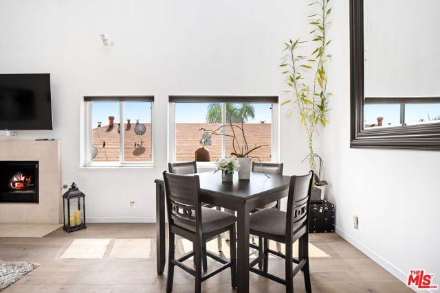 432 S Hamel Road 302, Los Angeles, CA 90048