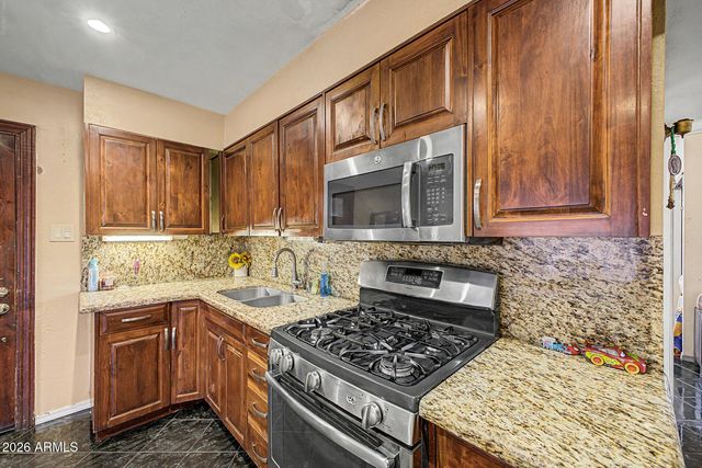 6909 W Wolf Street, Phoenix, AZ 85033
