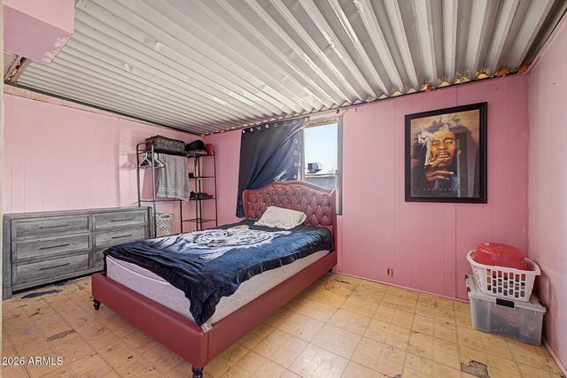 6909 W Wolf Street, Phoenix, AZ 85033