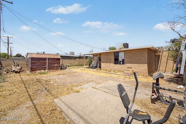 6909 W Wolf Street, Phoenix, AZ 85033