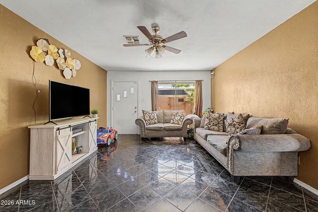 6909 W Wolf Street, Phoenix, AZ 85033