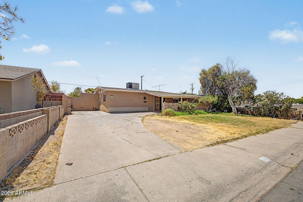 6909 W Wolf Street, Phoenix, AZ 85033 — photo 2