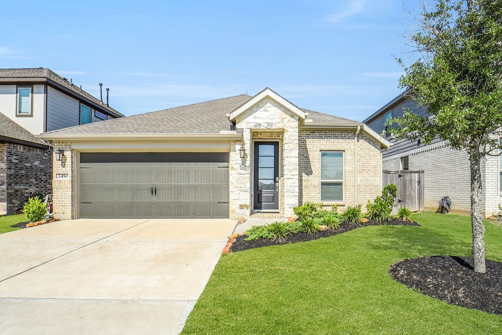 2450 Rosemary Sage Drive, Brookshire, TX 77423