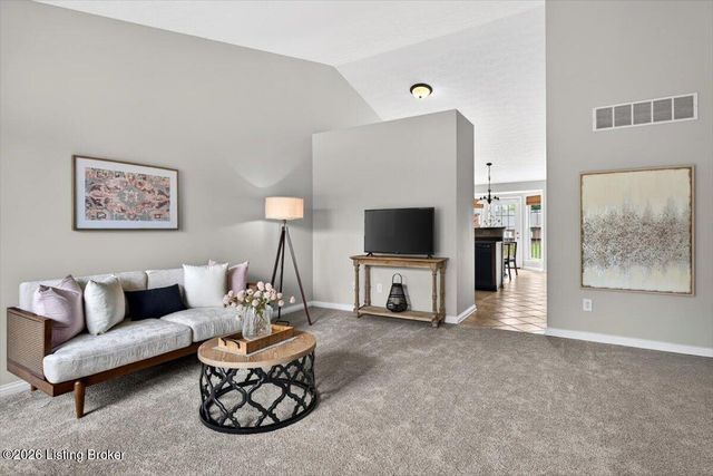 3212 Stony Farm Dr, Jeffersontown, KY 40299