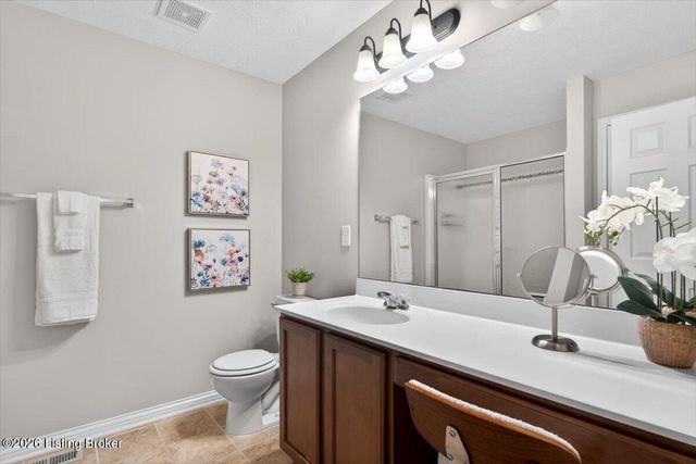 3212 Stony Farm Dr, Jeffersontown, KY 40299
