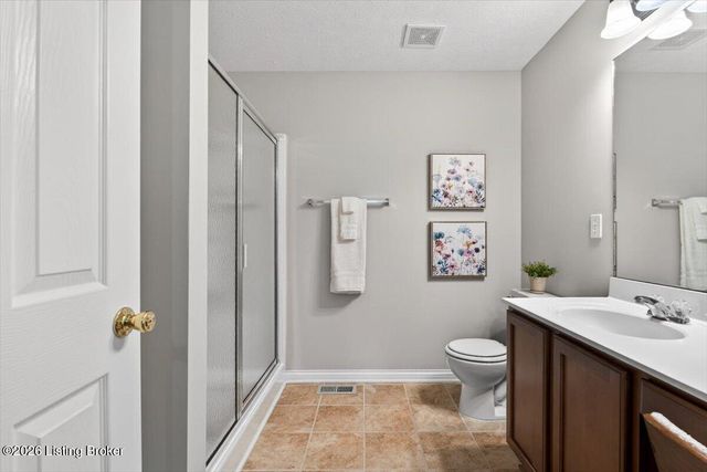 3212 Stony Farm Dr, Jeffersontown, KY 40299