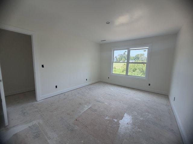 565 Hiwassee Rd, Lebanon, TN 37087