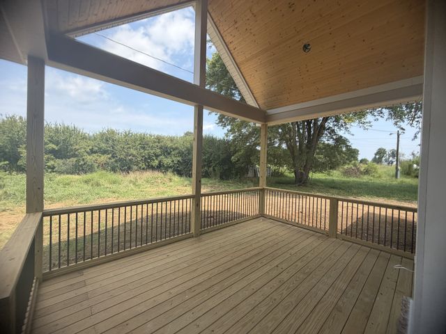 565 Hiwassee Rd, Lebanon, TN 37087