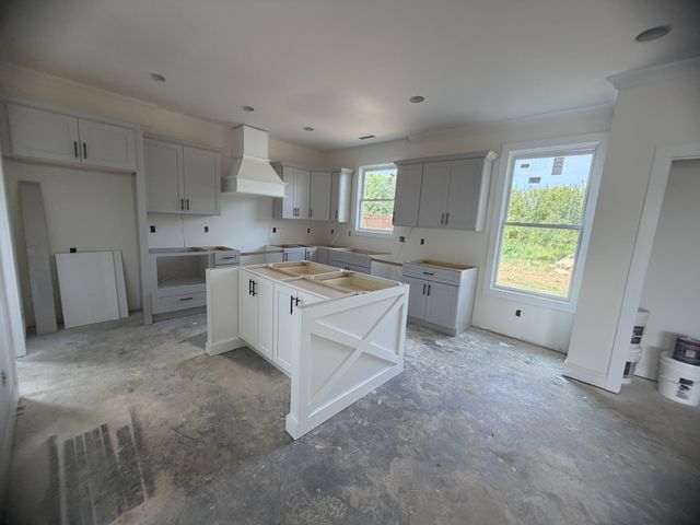565 Hiwassee Rd, Lebanon, TN 37087