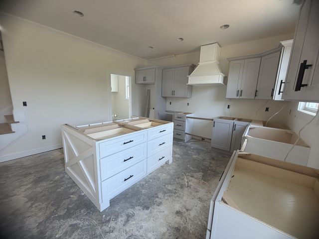 565 Hiwassee Rd, Lebanon, TN 37087