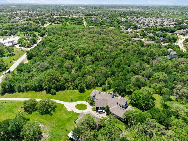 8801 Indian Knoll Trail, Keller, TX 76248