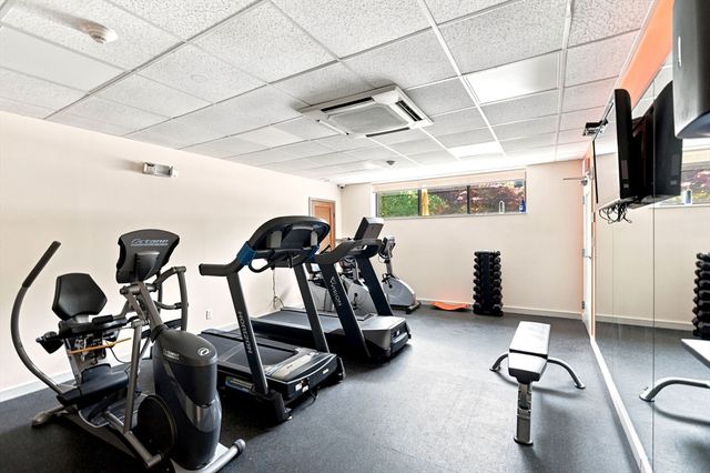 210 Nahanton St 116, Newton, MA 02459