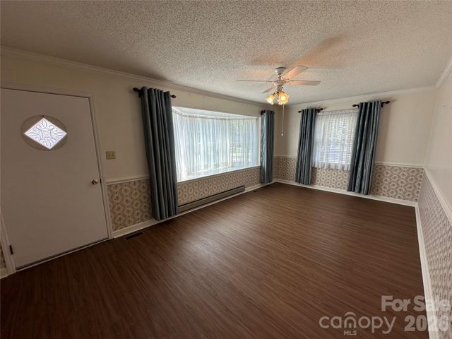 419 E Pigg Street, Pageland, SC 29728