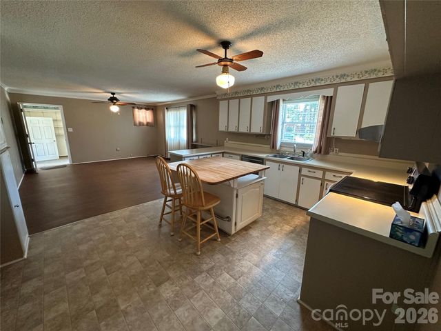 419 E Pigg Street, Pageland, SC 29728