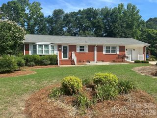 419 E Pigg Street, Pageland, SC 29728