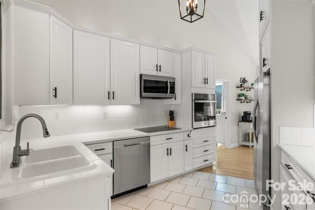 56 Great Horned Owl Road, Candler, NC 28715