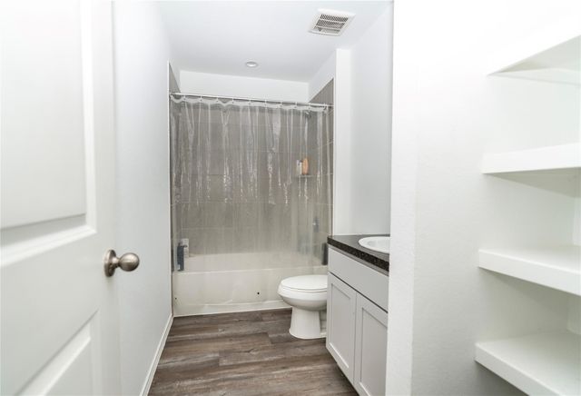 24418 Saddlestone Green Drive, Spring, TX 77373