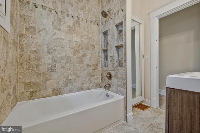 3206 BUNKER HILL RD, Mount Rainier, MD 20712