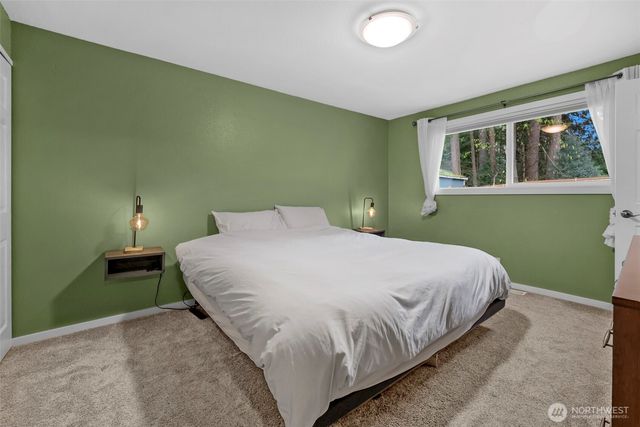 14106 Cascadian Way, Everett, WA 98208