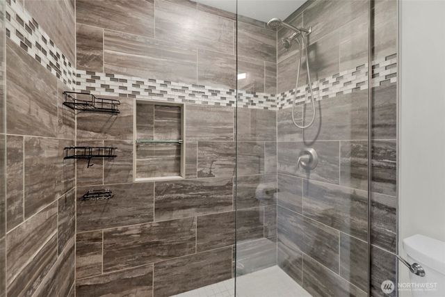 14106 Cascadian Way, Everett, WA 98208
