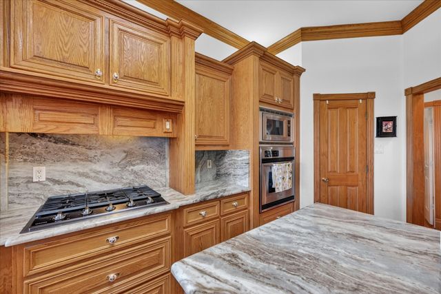 5530 N Interstate Highway 45, Ennis, TX 75119