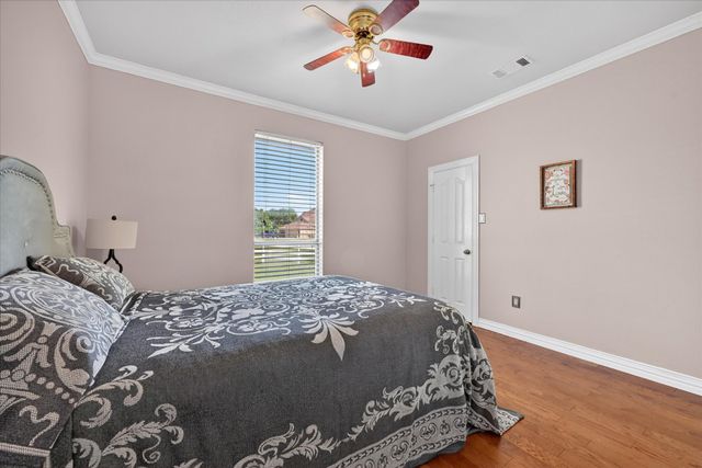 5530 N Interstate Highway 45, Ennis, TX 75119