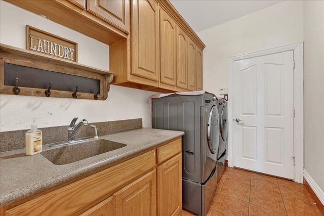 5530 N Interstate Highway 45, Ennis, TX 75119