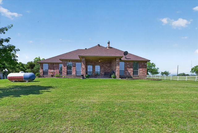 5530 N Interstate Highway 45, Ennis, TX 75119