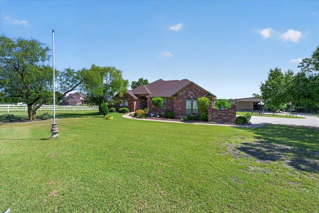5530 N Interstate Highway 45, Ennis, TX 75119
