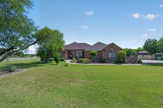 5530 N Interstate Highway 45, Ennis, TX 75119