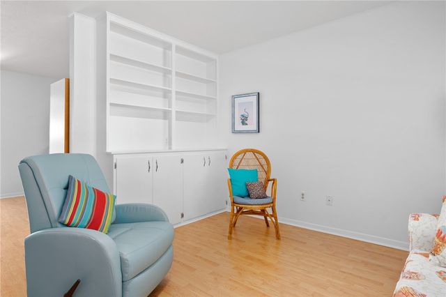 302 Fulton Ave, Rockport, TX 78382