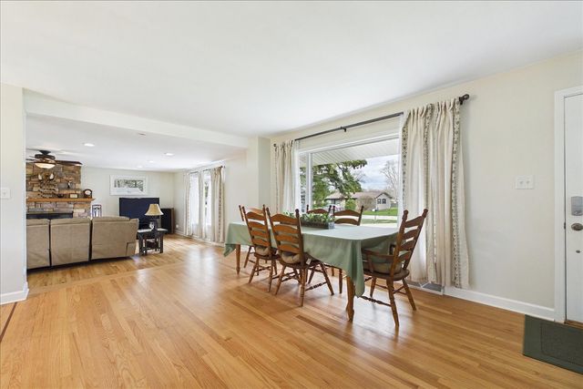 2N548 Pleasant Avenue, Glen Ellyn, IL 60137