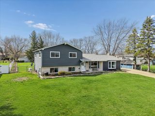 2N548 Pleasant Avenue, Glen Ellyn, IL 60137