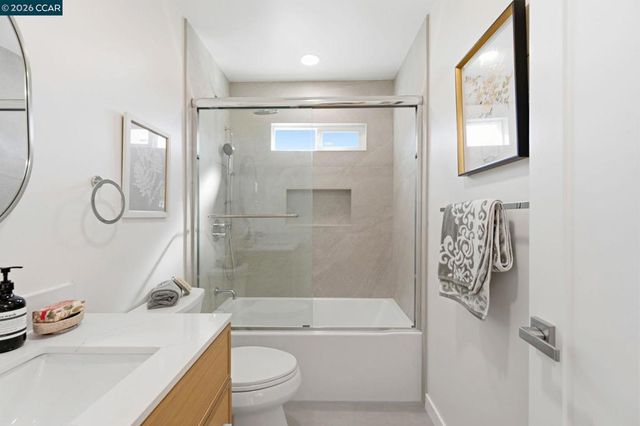 2808 Carmel Street, Oakland, CA 94602