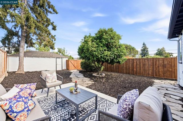 2808 Carmel Street, Oakland, CA 94602
