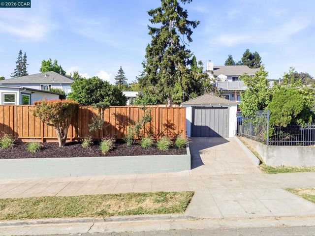 2808 Carmel Street, Oakland, CA 94602