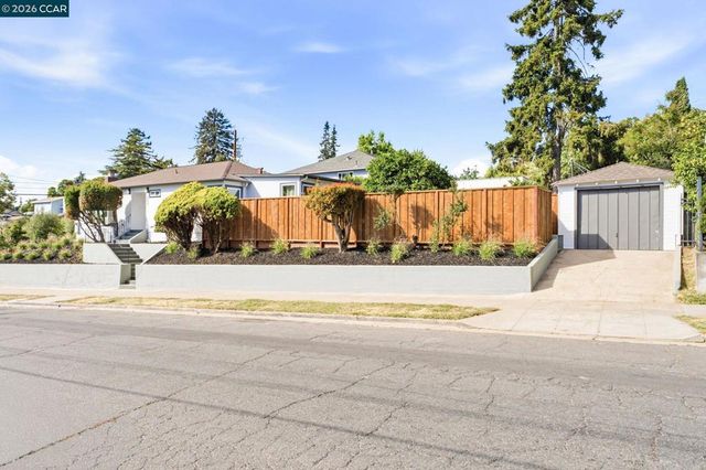 2808 Carmel Street, Oakland, CA 94602