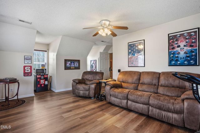 322 Saddle Ridge Drive, Willow Springs, NC 27592